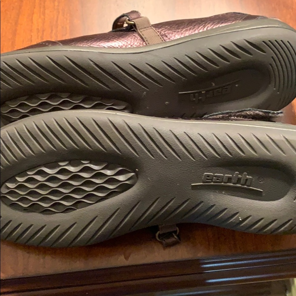 Shoes - Picture 3 of 3